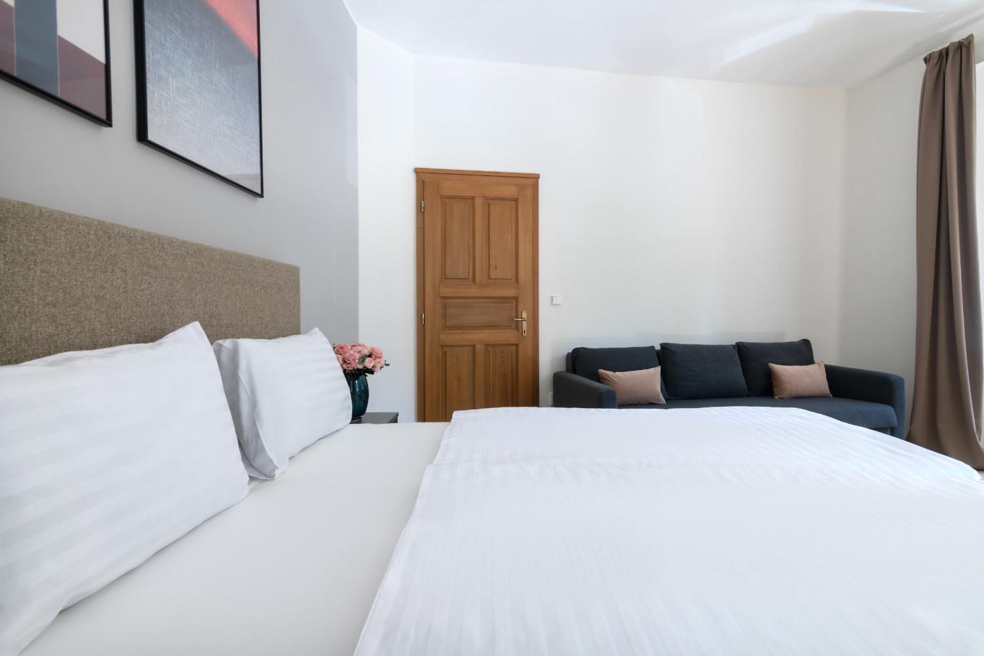 Bohemian Dreams Apartments And Suites By Dwellfort Прага Номер фото
